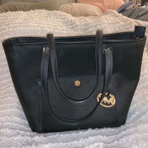 Micheal Kors medium tote black